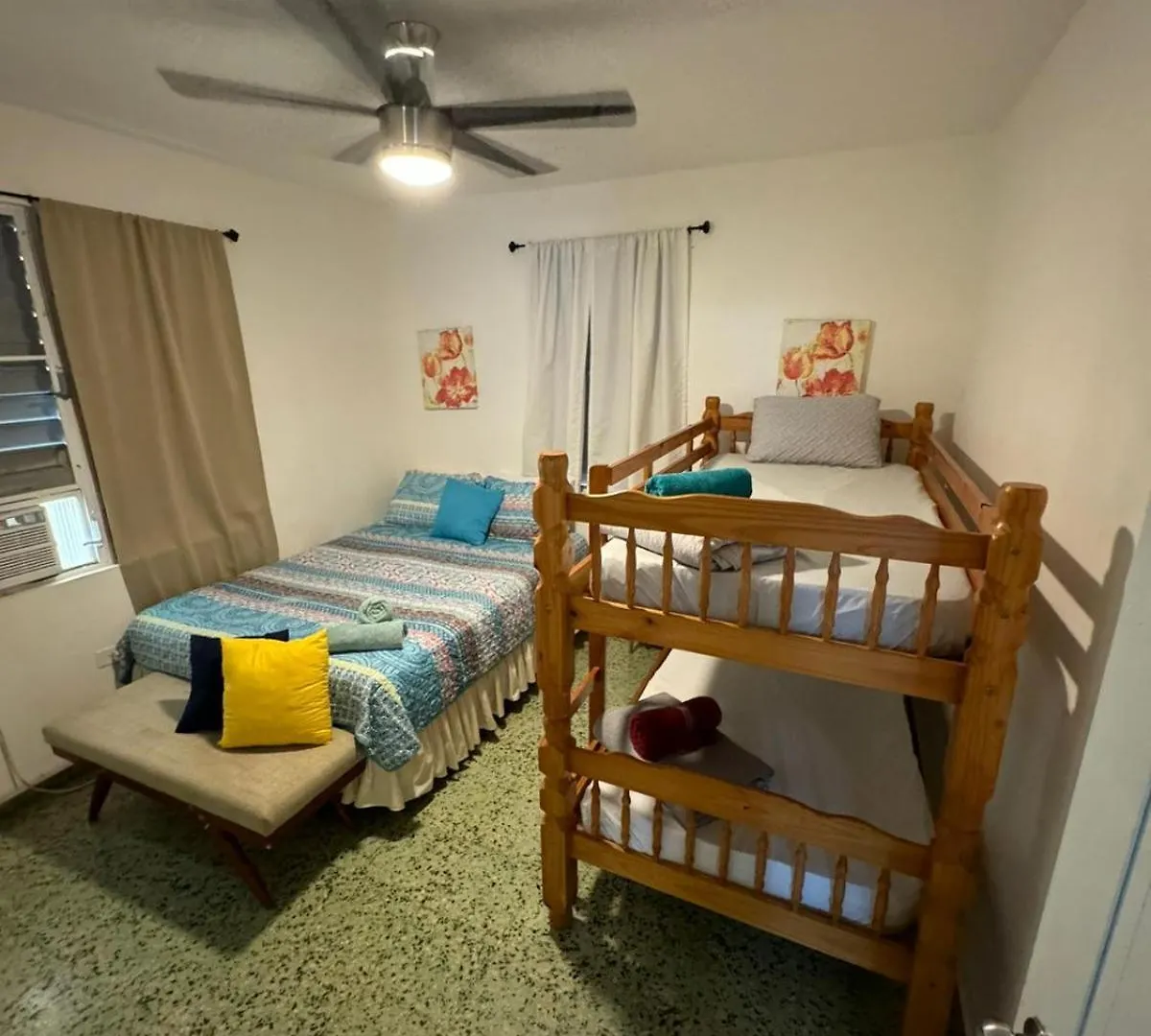 1A - Large Beach House Near Crash Boat Beach 아과디야 0*,  푸에르토리코